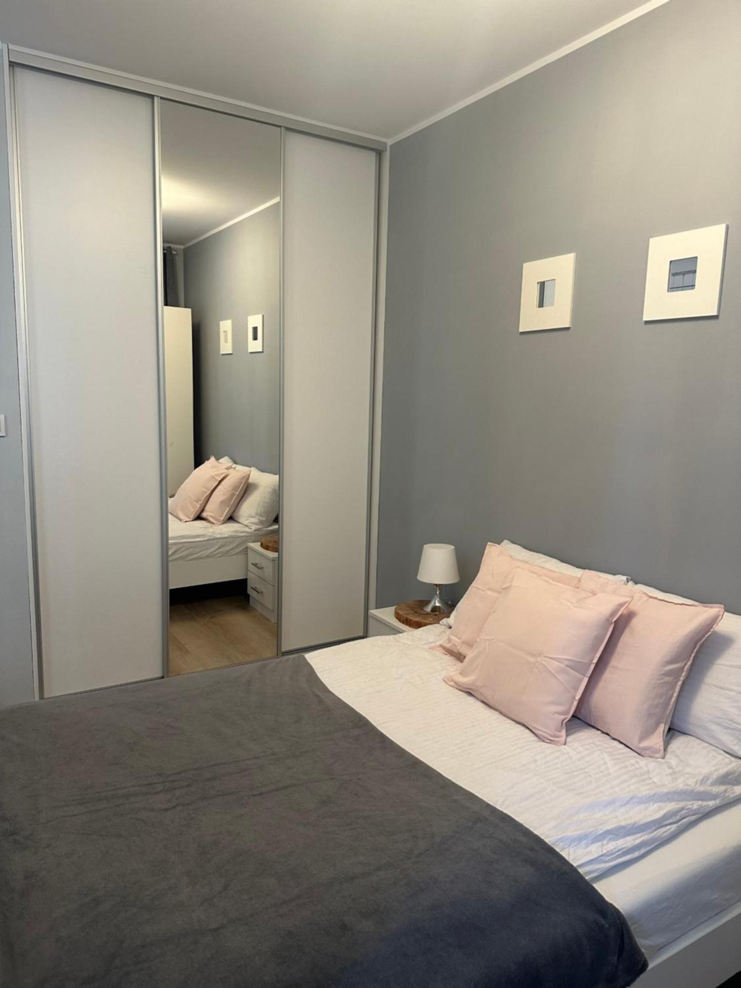 Cosy Apartment Near To The Chopin'S Airport Cybernetyki 2C Warschau Exterior foto
